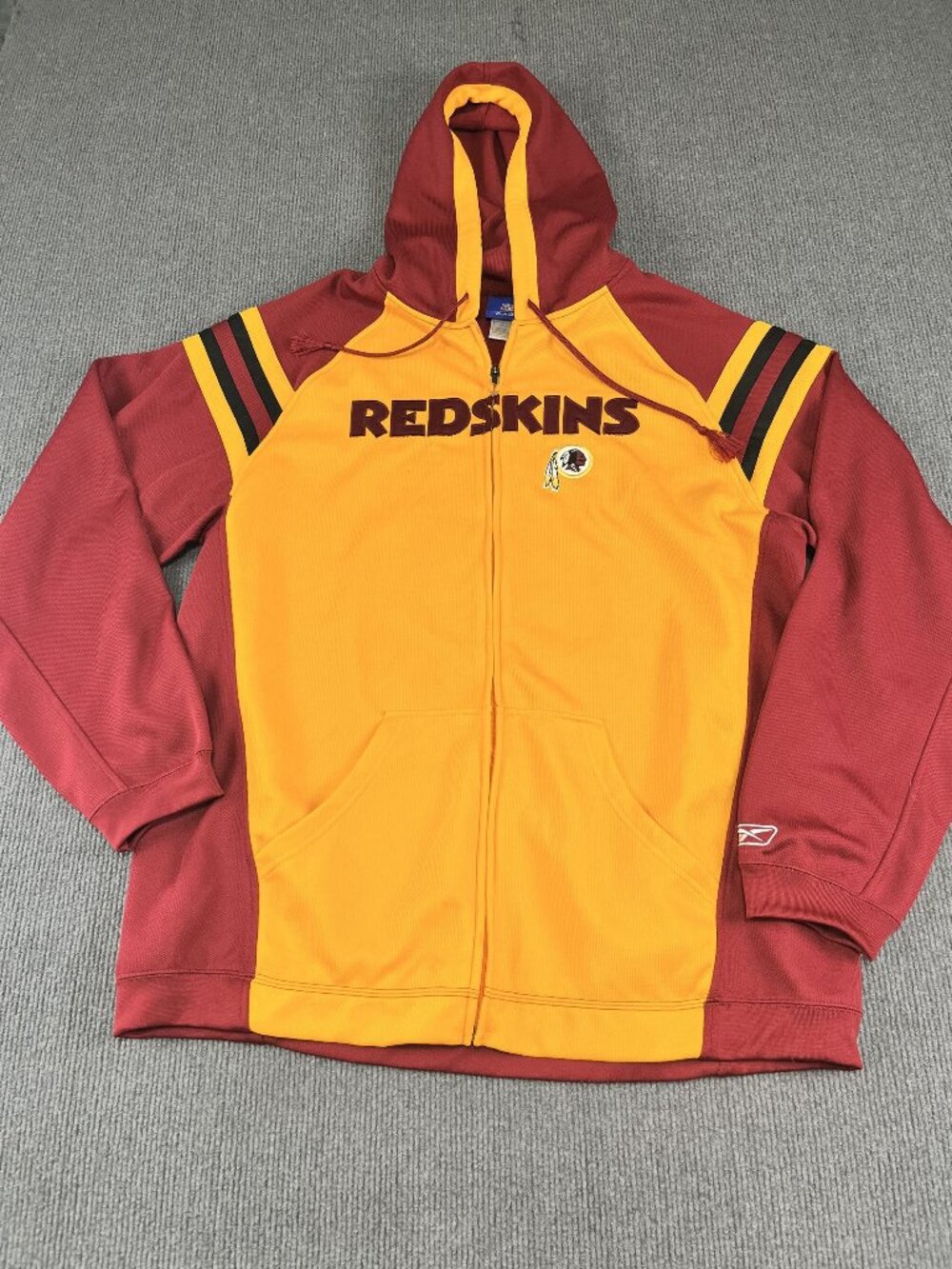 Reebok NFL Embroidered Redskins Mens Thick Full Zip Hoodie Maroon/Gold Size L/G
